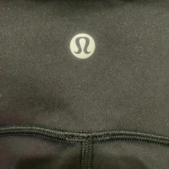 Lululemon Black Train Times Crop Leggings Size 6 - Picture 3 of 4